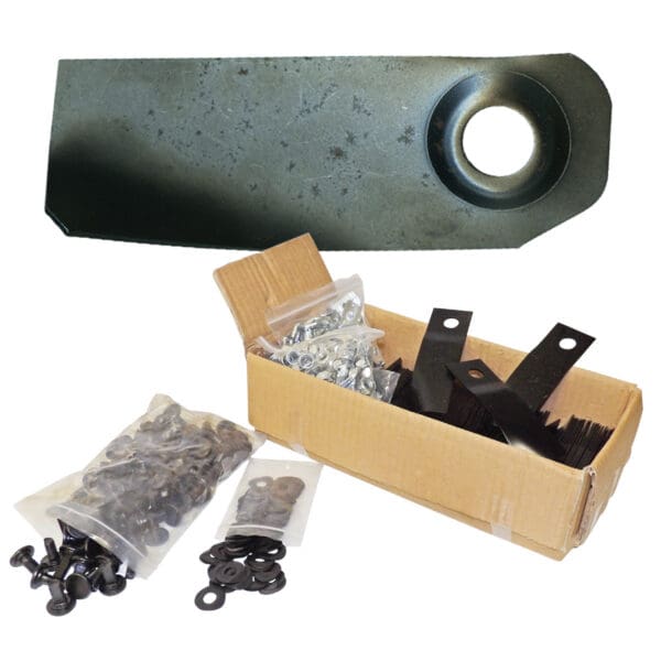 Victa 50 Pair of Blade & Bolts CA09506S